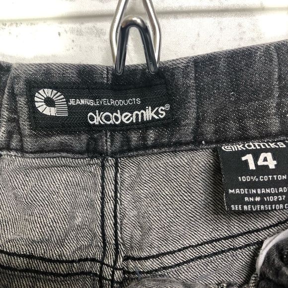 Akademiks Black Jogger Jeans with Elastic Cuffs Distressed - Picture 5 of 6